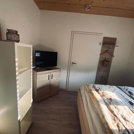 Zimmer M. Eigenem Bad Und Badewanne Direkt Am Wald Amöneburg Εξωτερικό φωτογραφία