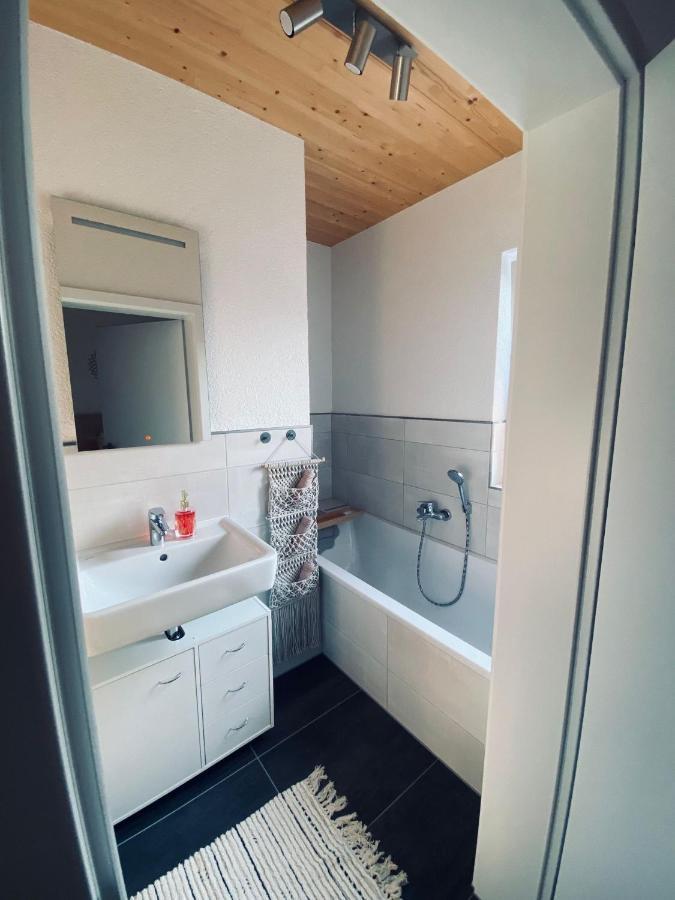 Zimmer M. Eigenem Bad Und Badewanne Direkt Am Wald Amöneburg Εξωτερικό φωτογραφία